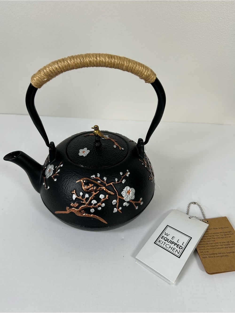 Well Equipped Kitchen Black Cast Iron Teapot 1L With Loose Leaf Tea Infuser